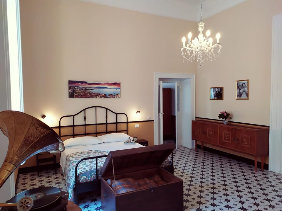 suite fontanelle Apartment in Naples