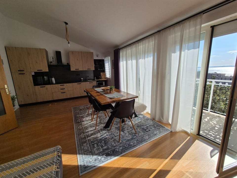 Apartment near the sea-self check-in Apartment in Podstrana