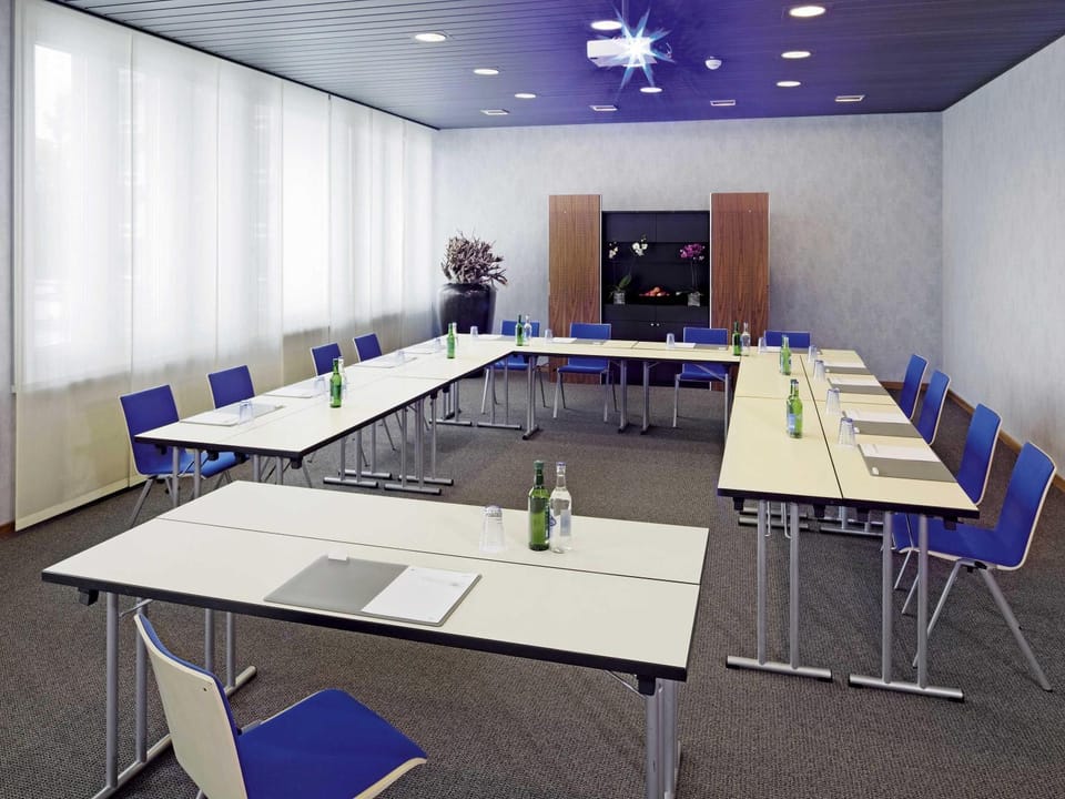 Meeting/conference room