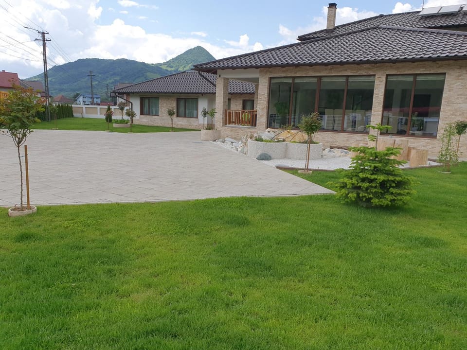 Cuibul Visurilor Villa in Romania