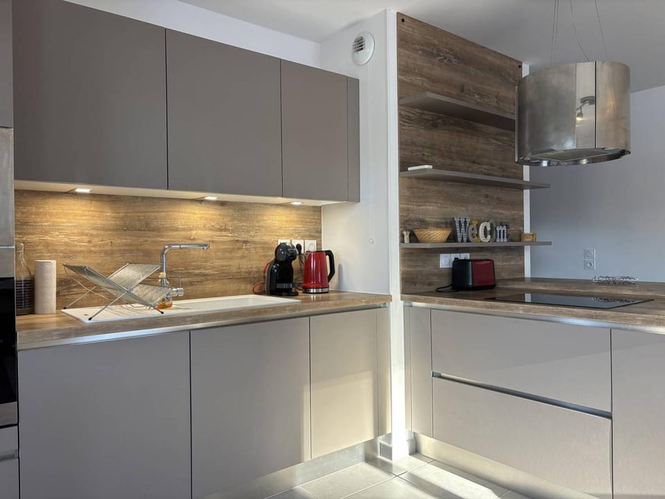 Appartement lumineux et spacieux avec terrasse et parking, à 15 min à pied du centre, parfait pour 6 pers ! - FR-1-548-6 Apartment in Provence-Alpes-Côte d'Azur