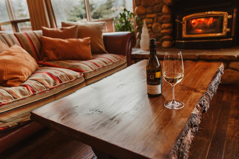 Ambleside Lodge Bed & Breakfast Bed and Breakfast in Canmore