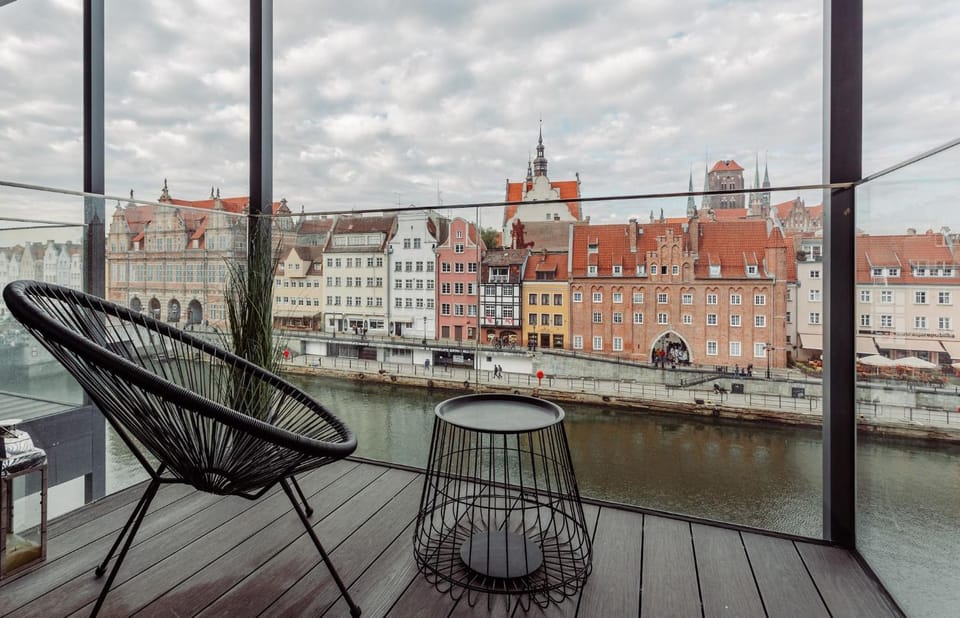View (from property/room), Balcony/Terrace, City view, River view