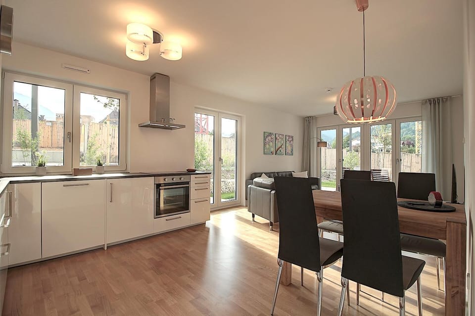 Kitchen or kitchenette, Living room, Seating area