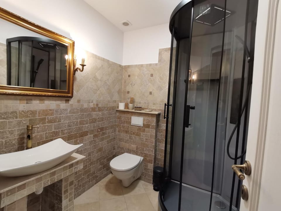 Weiss Little Palace Apartment hotel in Brasov