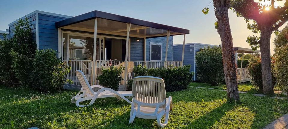 Camping Lido Campground/ 
RV Resort in Lake Garda