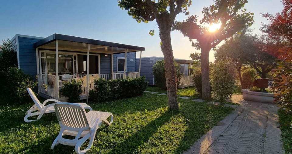 Camping Lido Campground/ 
RV Resort in Lake Garda