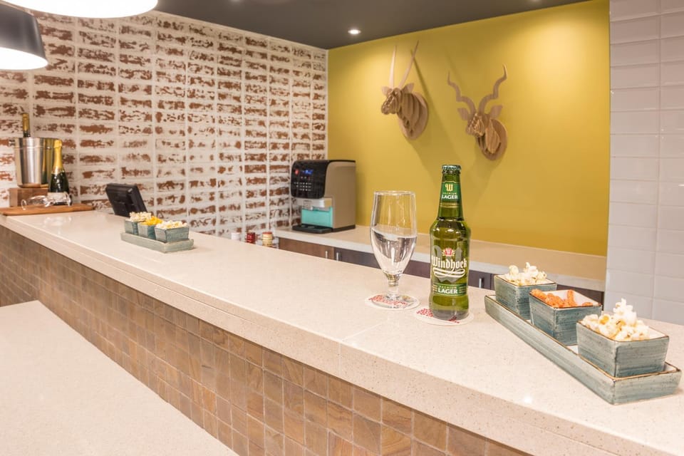 Lounge or bar