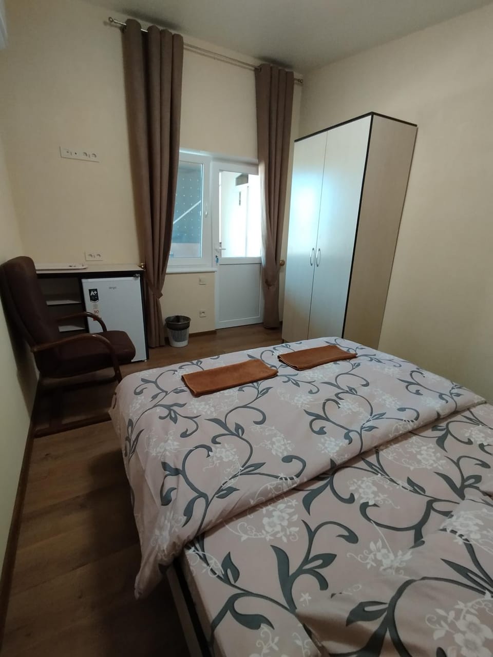 Bed, Photo of the whole room, Bedroom, wardrobe