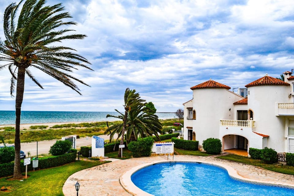 Pool view, Swimming pool, Swimming pool
