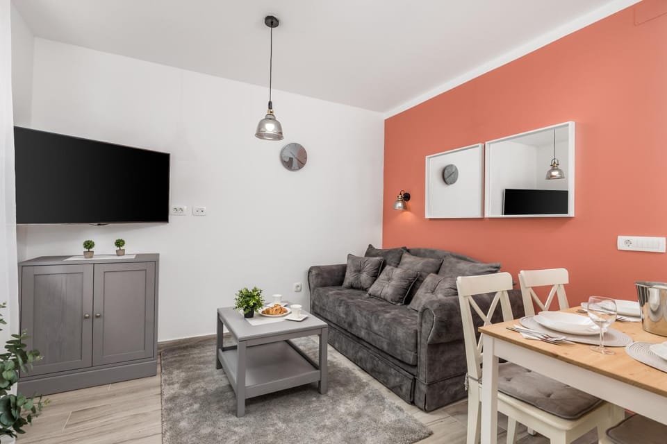 TV and multimedia, Living room, Dining area