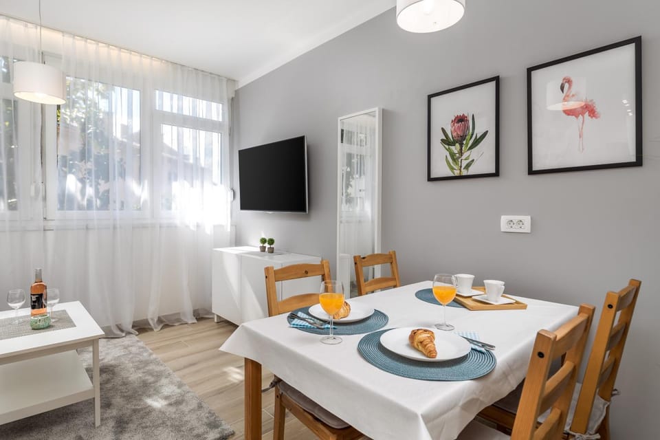 TV and multimedia, Dining area