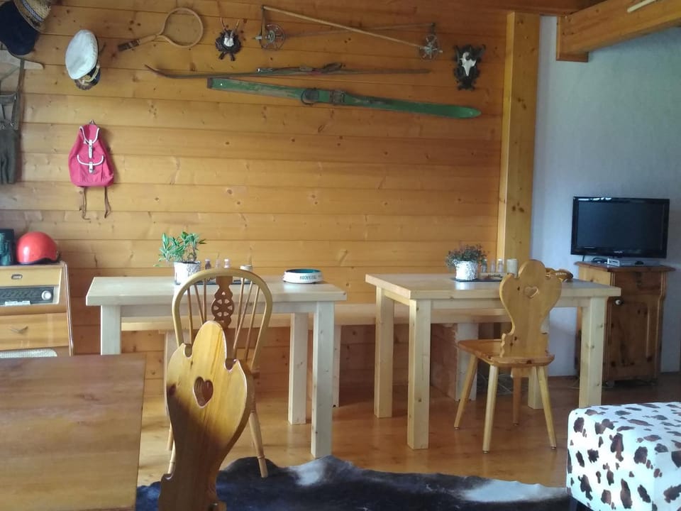 Lounge or bar, Dining area