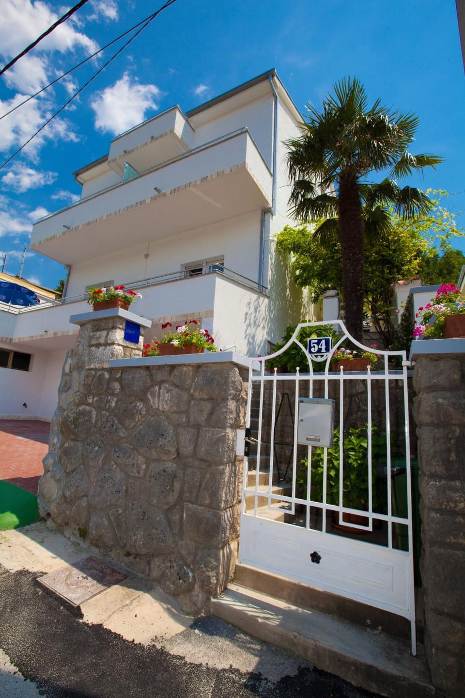 Property building, Facade/entrance
