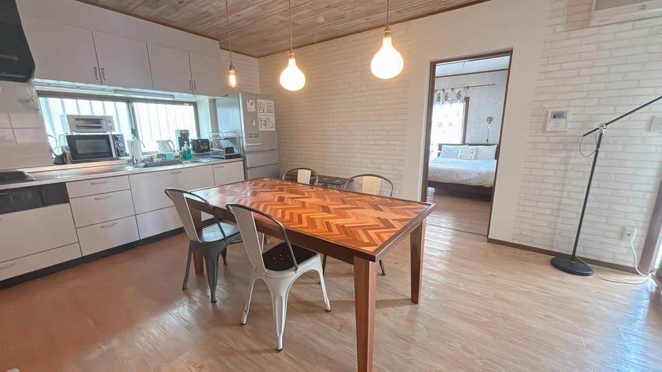 Kitchen or kitchenette, Dining area, pet friendly, stove