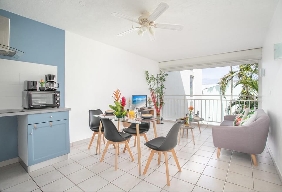 Living room, stove, kitchen