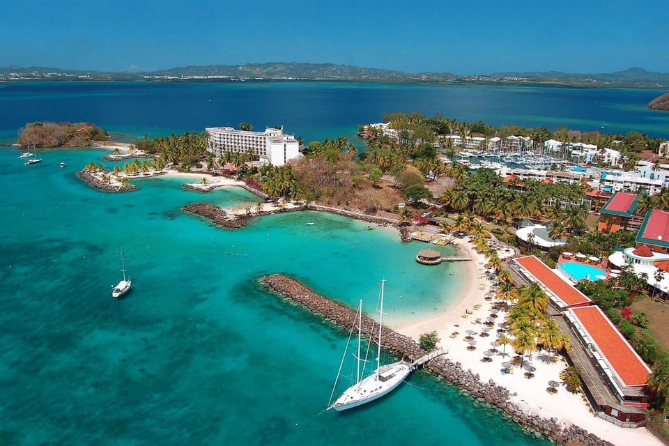 Nearby landmark, Beach, Landmark view
