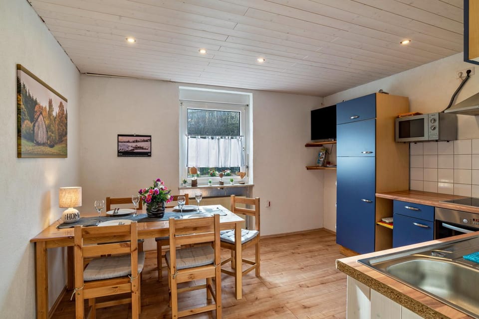 Property building, Kitchen or kitchenette, Living room