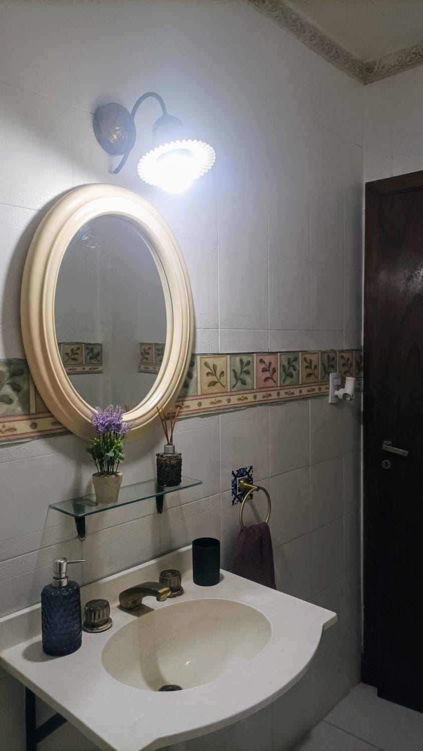 Chalet Caserón de Tejas, Amplia y confortable casa para hasta 11 huéspedes House in Mar del Plata