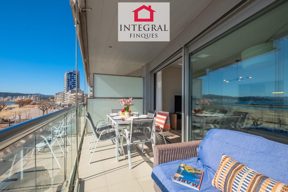 Spring, Off site, Summer, Balcony/Terrace, Photo of the whole room, Sea view, furniture
