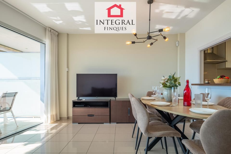 TV and multimedia, Living room, Dining area, furniture