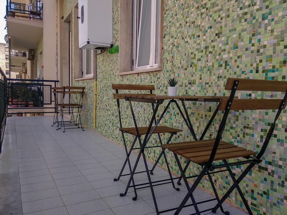Property building, Balcony/Terrace