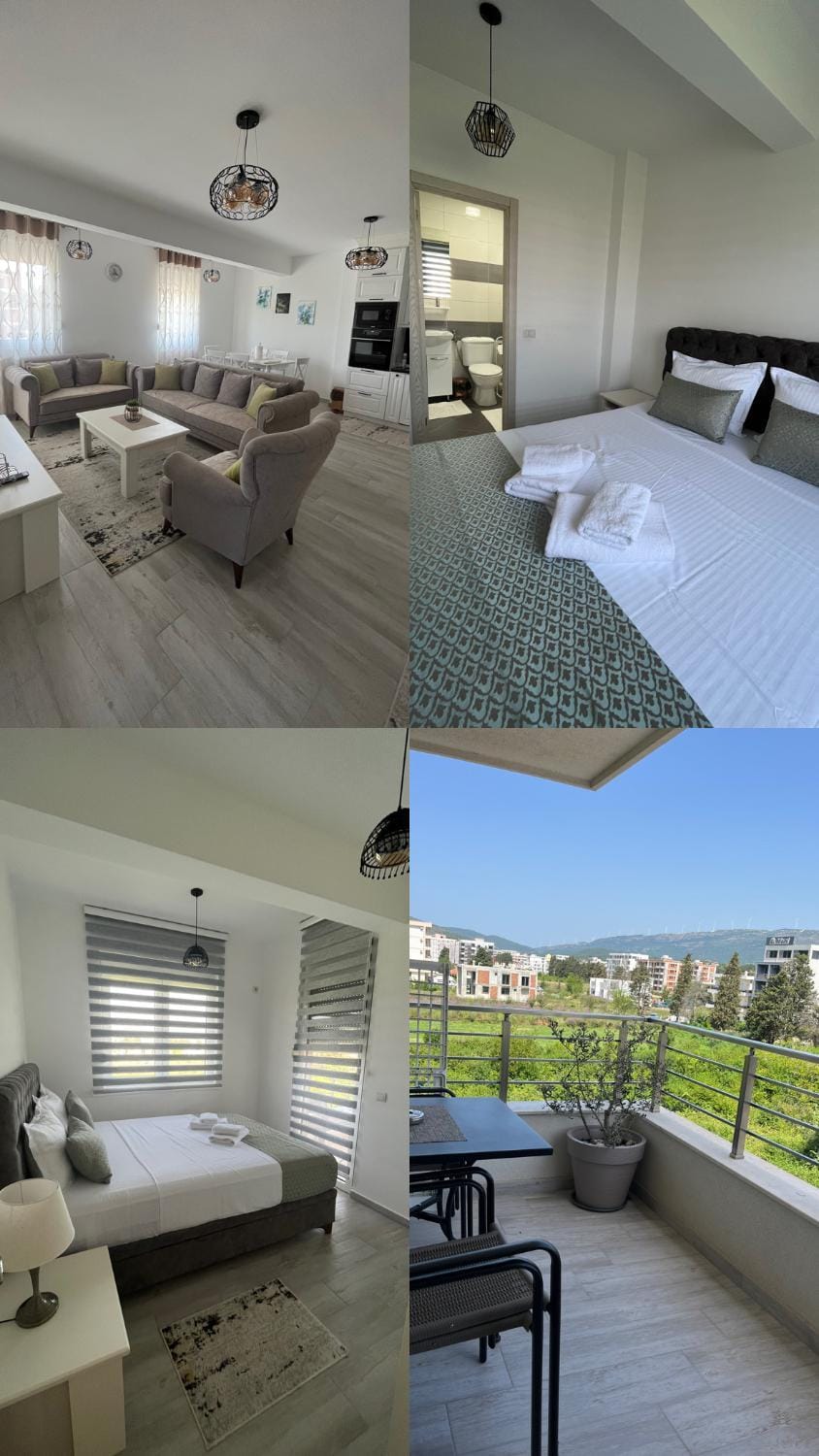 View (from property/room), Balcony/Terrace, Living room, Bedroom