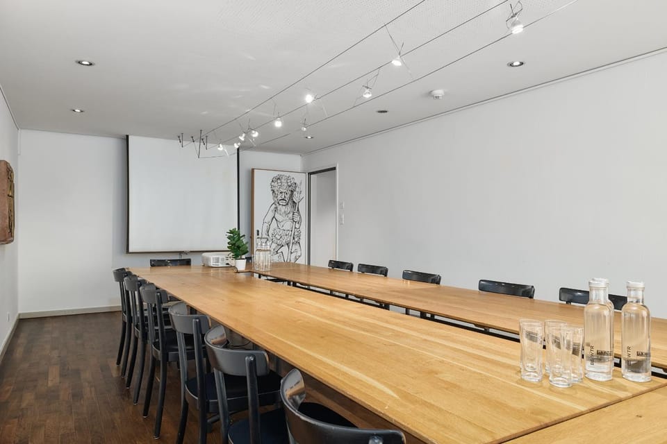Meeting/conference room