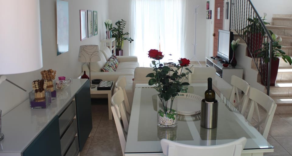 Dining area, Breakfast