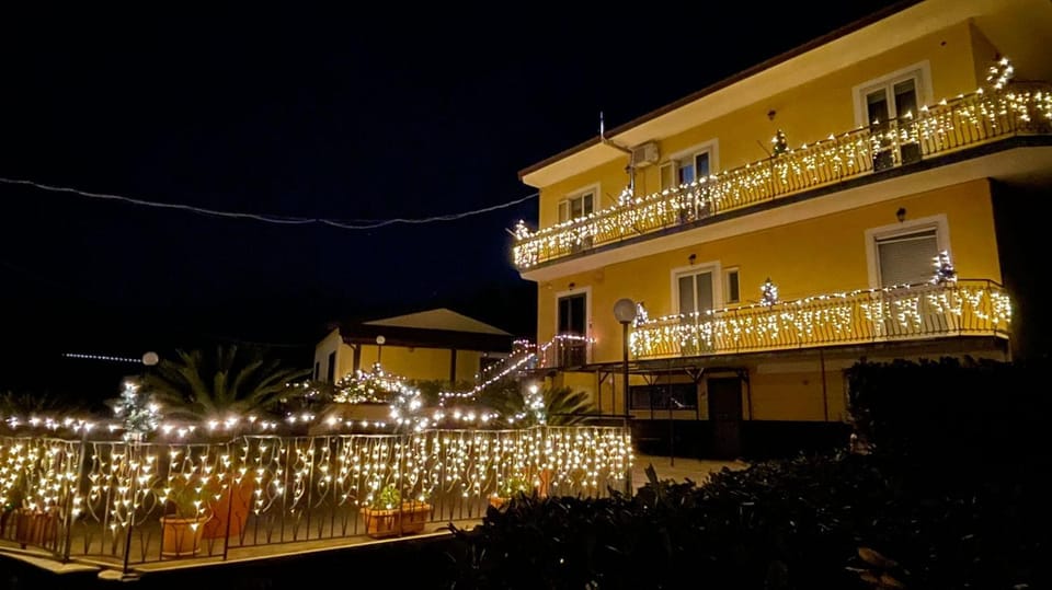 Property building, Winter, Garden, Balcony/Terrace, Garden view