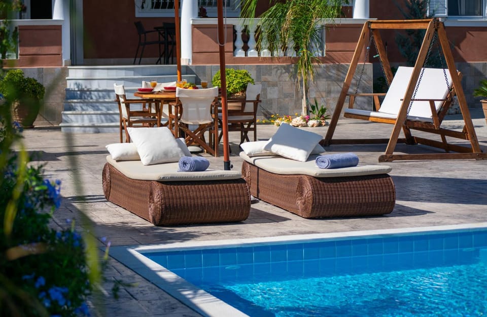 Patio, Pool view, Swimming pool, sunbed