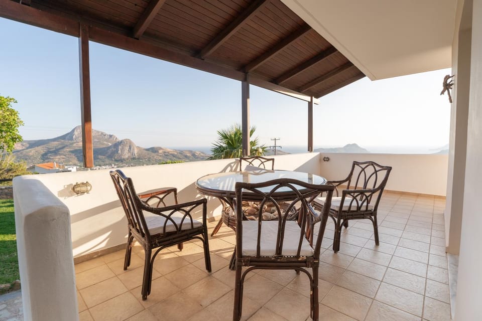 Day, Summer, View (from property/room), Balcony/Terrace, Seating area, Mountain view, Sea view, Time of day, Sunset