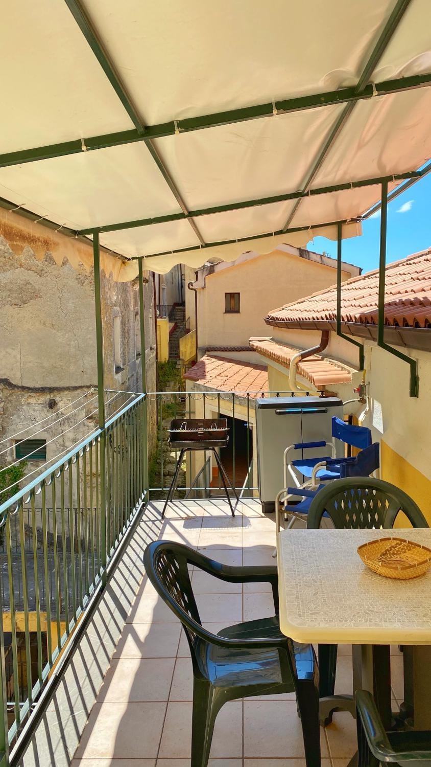 Property building, Balcony/Terrace