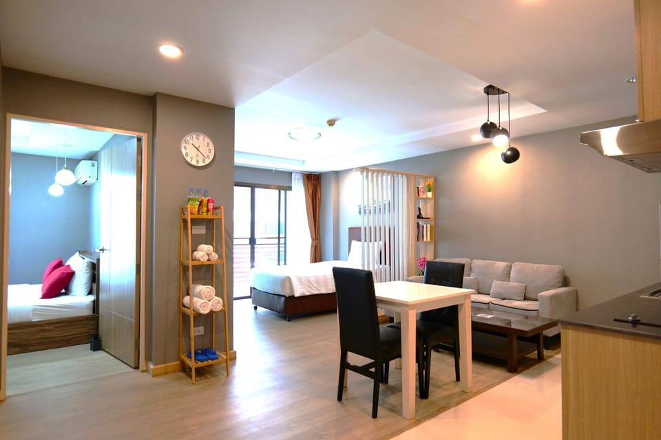 View (from property/room), Living room, Photo of the whole room, Bedroom