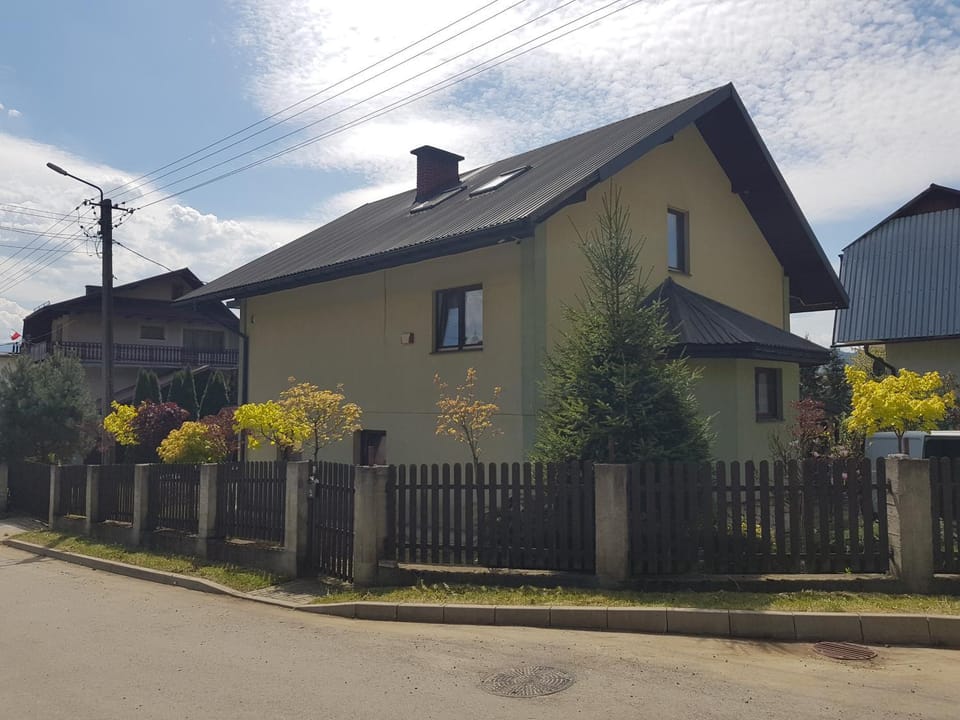 DOM W GÓRACH House in Lesser Poland Voivodeship