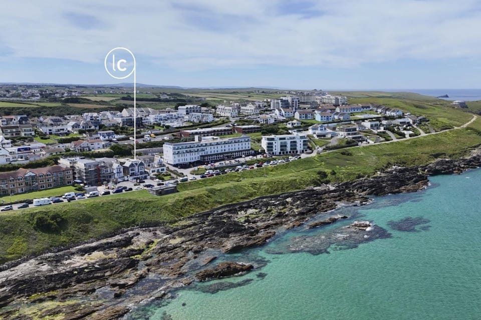 Property building, Bird's eye view, Sea view