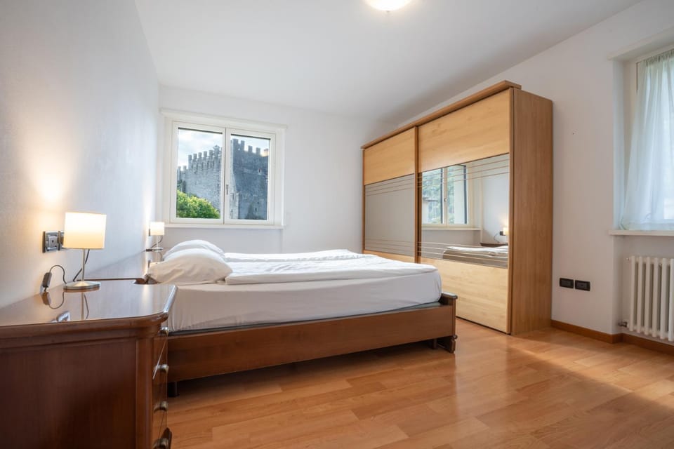 Bed, Photo of the whole room, Bedroom, wardrobe