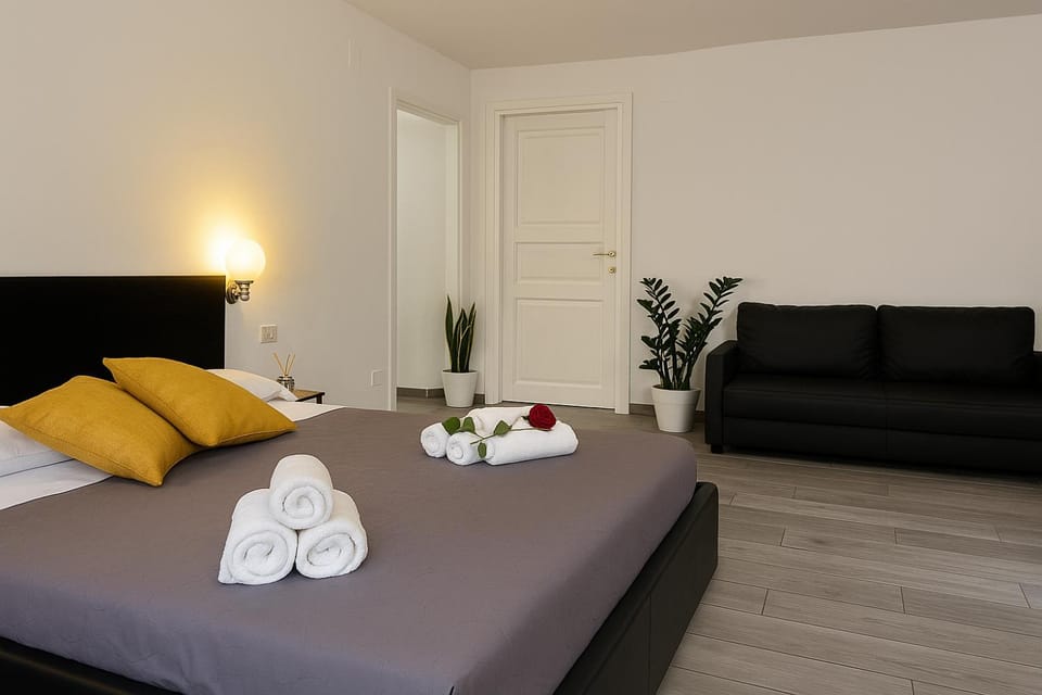 Bed, Living room, Bedroom