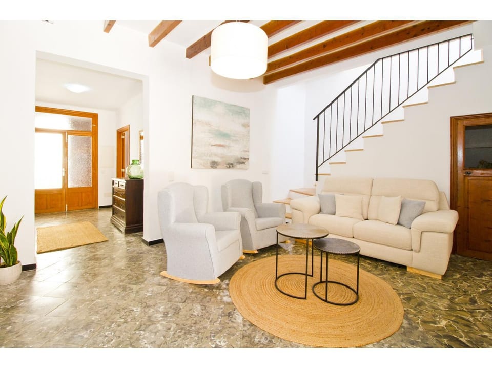 Casa Pou davall 30 House in Llevant