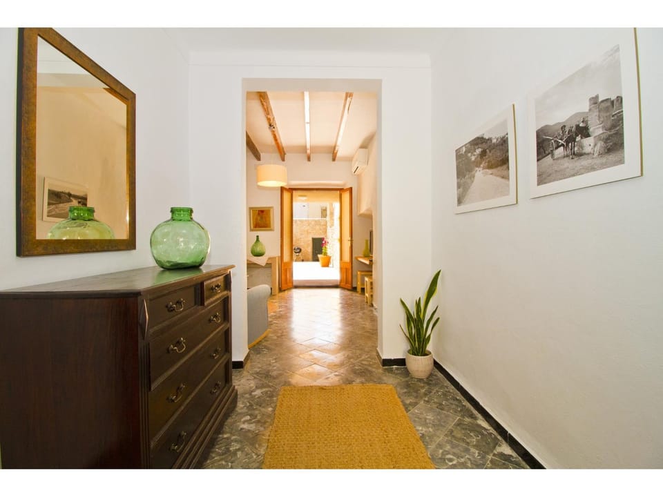 Casa Pou davall 30 House in Llevant