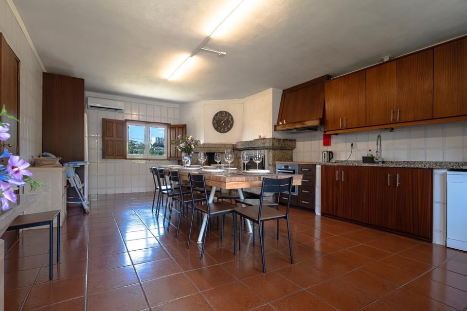 Kitchen or kitchenette, Dining area, dishwasher, minibar, oven, pet friendly, stove