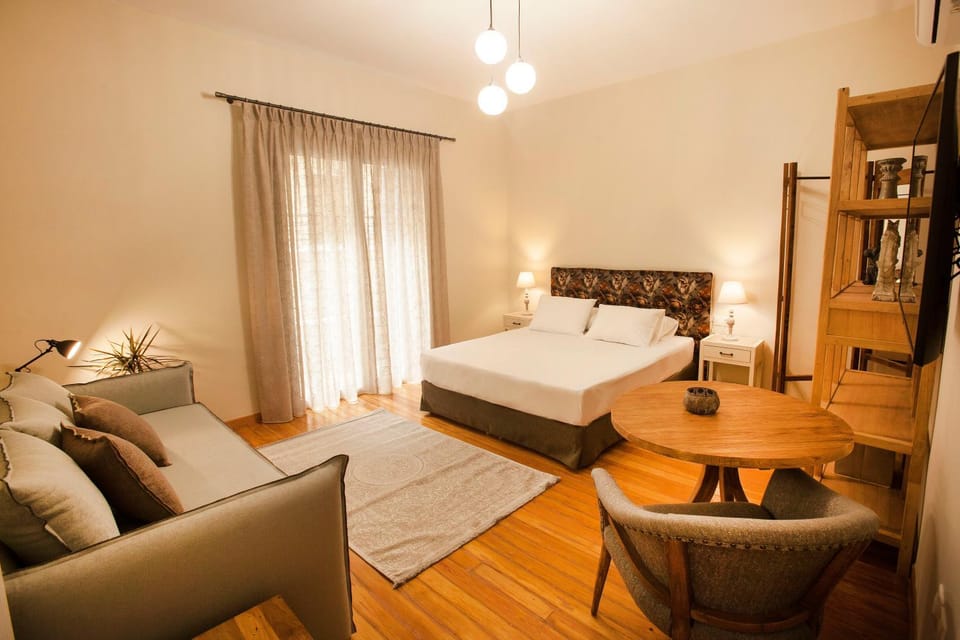 Bentzi...Boutique Apartment 6, Superior Suite for 4 Guests Apartment in Athens