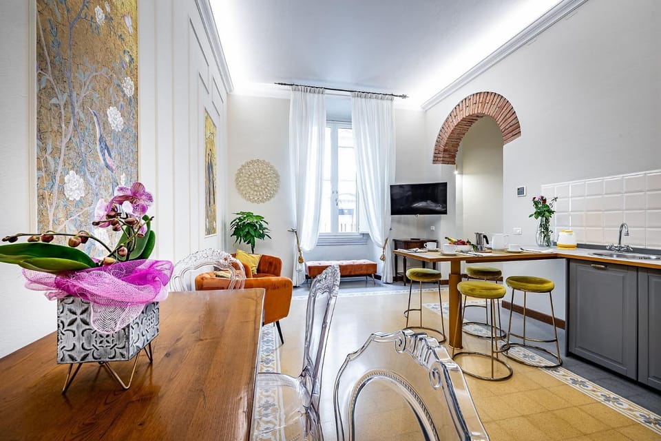 TV and multimedia, Kitchen or kitchenette, Living room, Dining area
