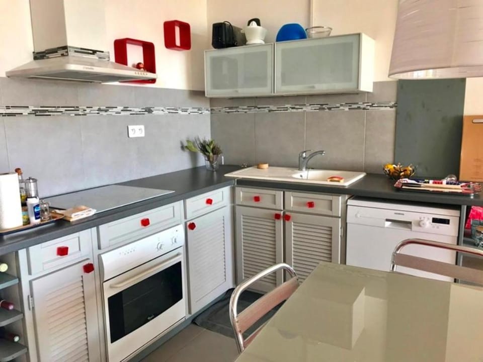 AS13993- P2 Vue mer avec piscine direct sur plage Apartment in Le Grau-du-Roi
