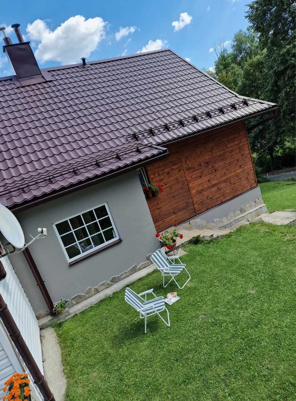 Property building, Spring, Day