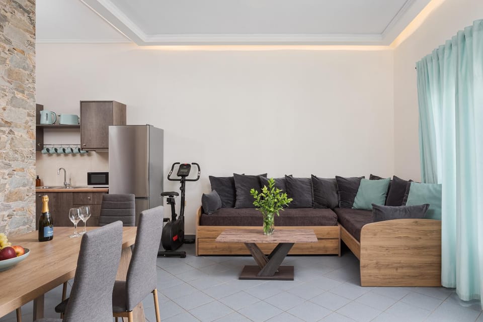 Living room, Seating area, Dining area