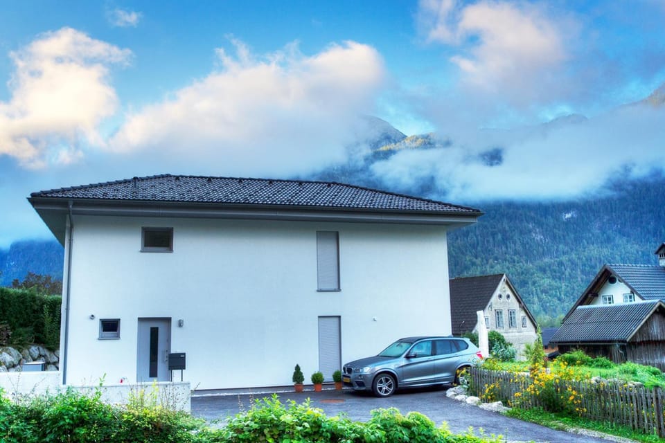 Property building, Mountain view, Parking