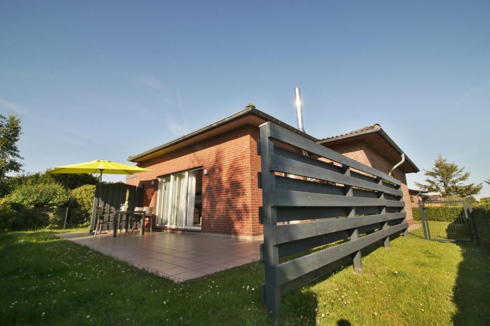 Property building, Garden, Balcony/Terrace