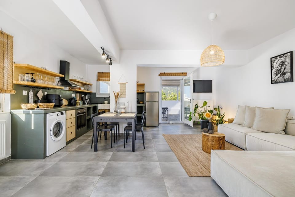 Living room, kitchen