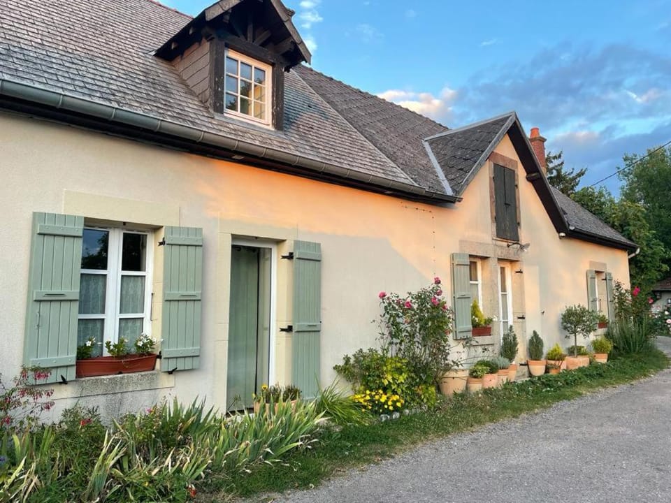 Gîte Le Domaine d Orphée Apartment in Bourgogne-Franche-Comté
